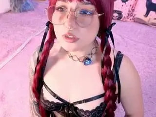 Bizzynoar  live sex cam