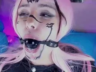Bizzynoar  live sex cam