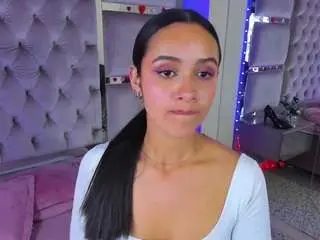 Haarii02  live sex cam