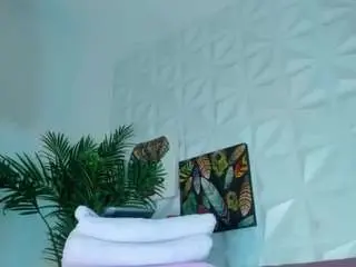 Hellen-sky  live sex cam