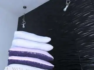 Hellen-sky  live sex cam
