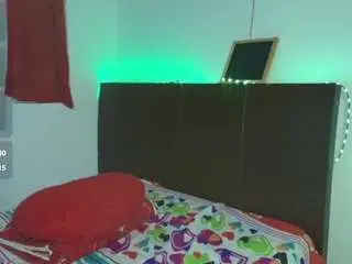 Mia-fernand  live sex cam