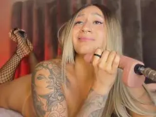 Valkadoll  live sex cam