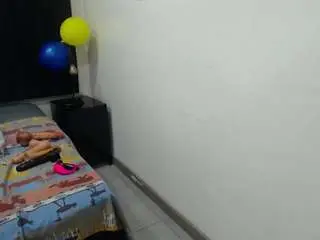 Vickyboobss  live sex cam