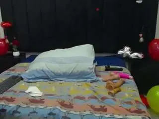 Vickyboobss  live sex cam