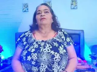 Vickyboobss  live sex cam