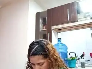 Emilycm  live sex cam