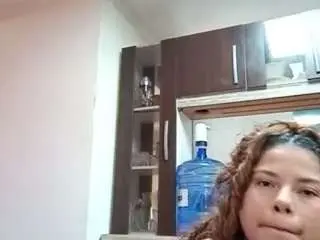 Emilycm  live sex cam