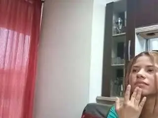Emilycm  live sex cam