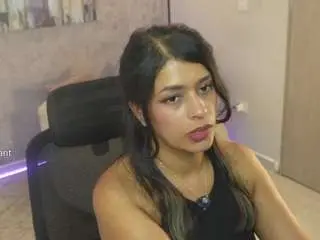 Gia-watsonn  live sex cam