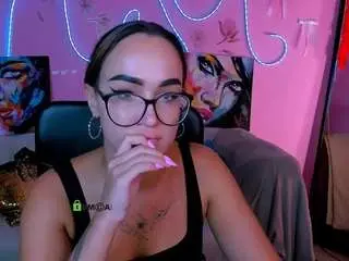 Little-pam  live sex cam