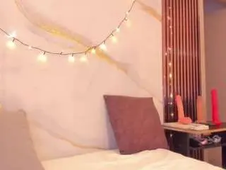 Saraapril-1  live sex cam