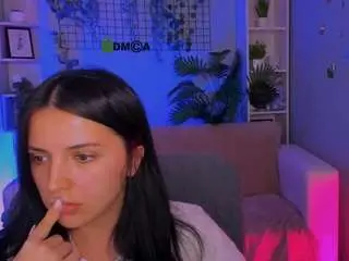 Shena-nomyys  live sex cam
