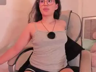 Lol-cutee  live sex cam