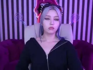 Selenairiss  live sex cam