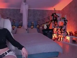 Selenairiss  live sex cam