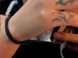 Annie-ackerman  live sex cam