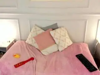 Bella-bm  live sex cam