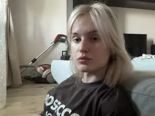 Clementinareha  live sex cam