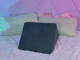 Emmajohnss  live sex cam