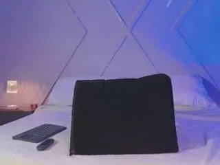 Emmajohnss  live sex cam