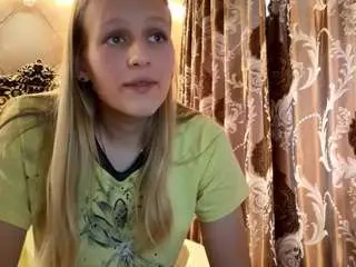 Joiehibbard  live sex cam