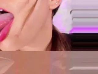Naughty-flower  live sex cam