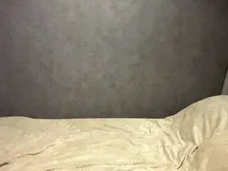 Nikolebirklid  live sex cam
