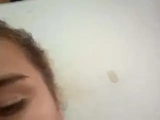 Little-lucyx  live sex cam