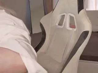 Yungsatou  live sex cam