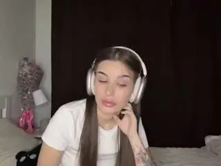 Arceliacaminiti  live sex cam