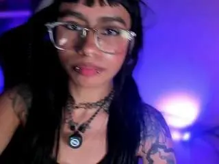 Ghostlydoll  live sex cam
