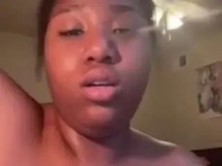 Jazzy-kinz  live sex cam