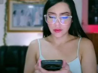 Laug8  live sex cam
