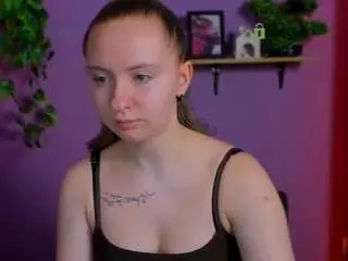 Mila-glow  live sex cam