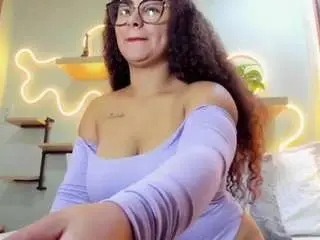 Ambermilers  live sex cam