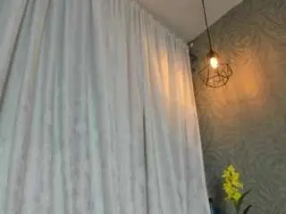 Ana-bullock  live sex cam