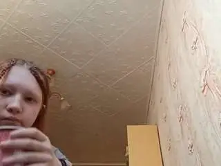 Tiakedia  live sex cam