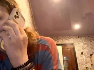 Tiakedia  live sex cam