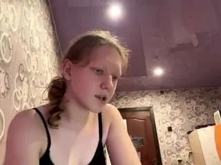 Tiakedia  live sex cam