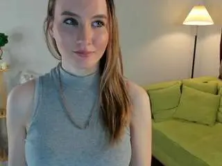 Adrienesebranek  live sex cam