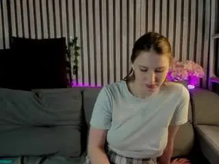 April-jacksonn  live sex cam