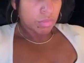 Chauniebaby  live sex cam
