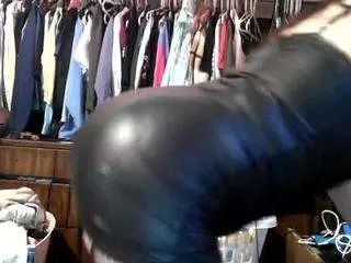 Paisleyday  live sex cam