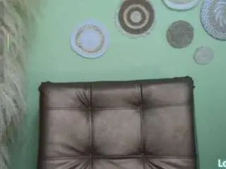 Bigasskattaleya  live sex cam