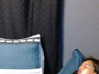 Blowjobbitchxx  live sex cam