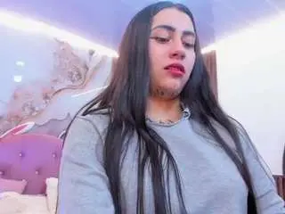 Kiara-tay  live sex cam