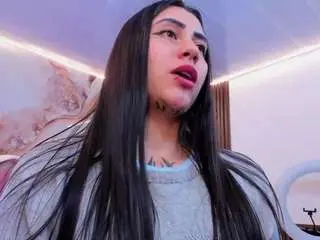 Kiara-tay  live sex cam
