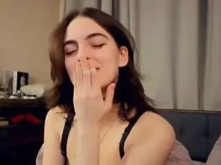 Lynnadollins  live sex cam