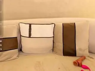 Mialaurence  live sex cam